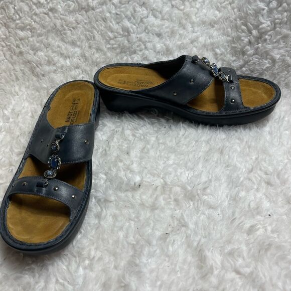Naot leather Grayish Blue straps Sandals .silver studs & Bleu gems accen… - Picture 4 of 11